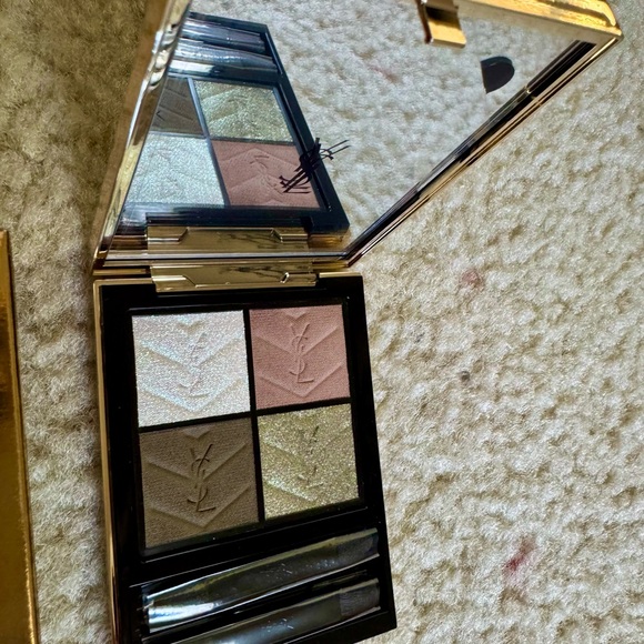Yves Saint Laurent Luxurious Eyeshadow Quad - UnExplored Garden 830 brand new
